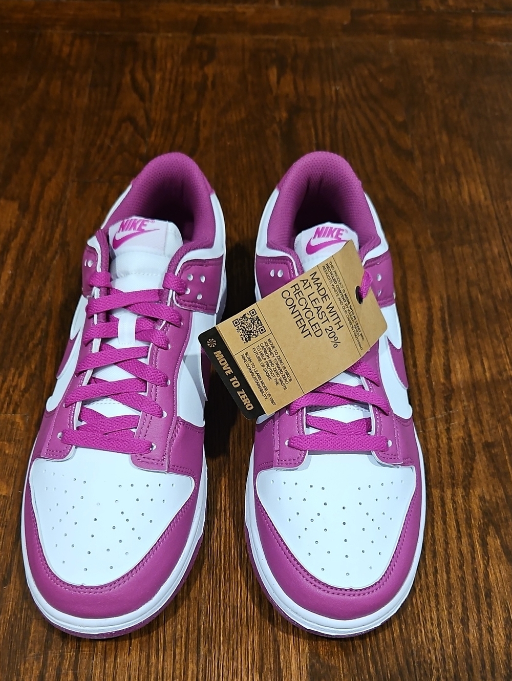 Nike White and Fushia Low-Top Sneakers